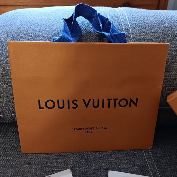 **SALE, SALE** Louis Vuitton Small Set - Picture 12 of 13